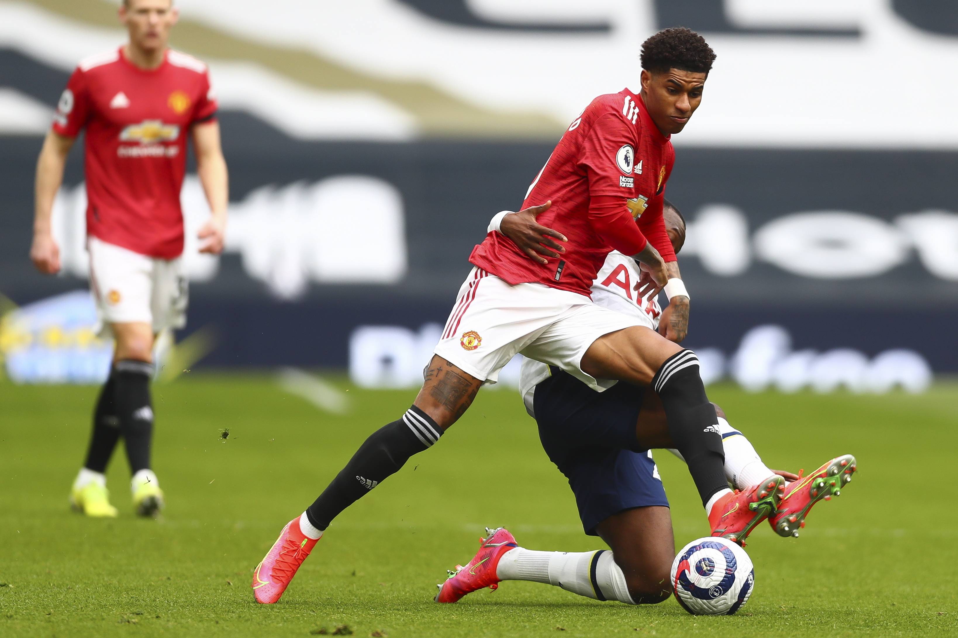 2025 年 12 月 27 日：棒球界共同庆祝名人堂成员及现役球星阿罗萨雷纳的生日